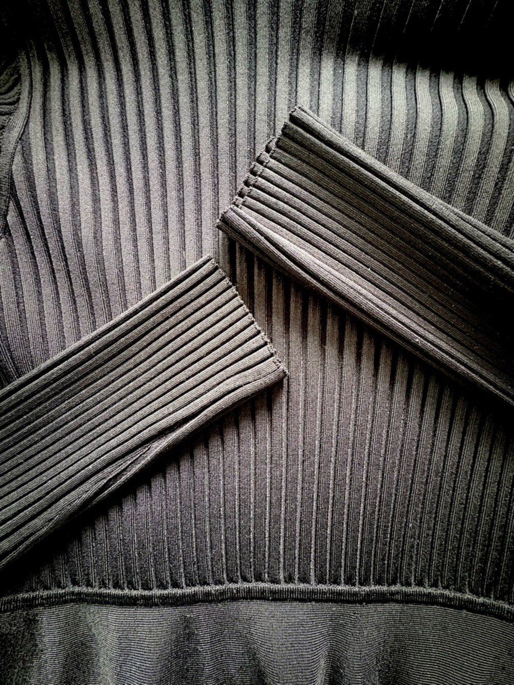 THEORY Compact Ribbed Midi Dress - Picture 7 of 11